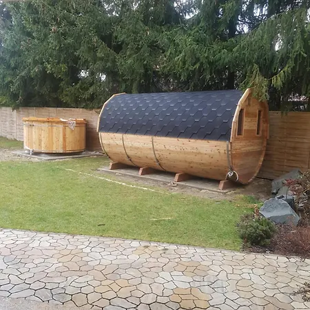 Pocieszna Woda Bed & Breakfast