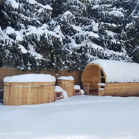 Pocieszna Woda Bed & Breakfast 3*